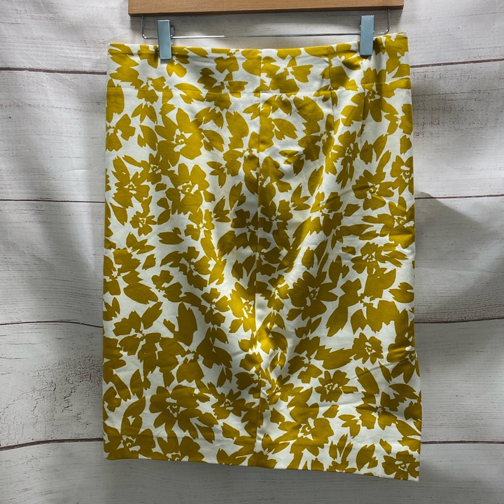 NEW with Tags golden yellow floral pencil skirt from Ann Taylor Loft size 6